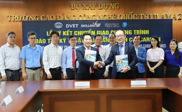 Primera institucion en Vietnam en ofrecer capacitacion en creditos de carbono hinh anh 1
