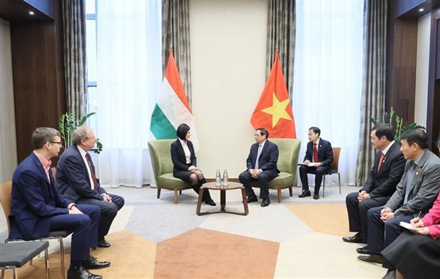 Primer ministro de Vietnam concluye visita a Hungria hinh anh 1
