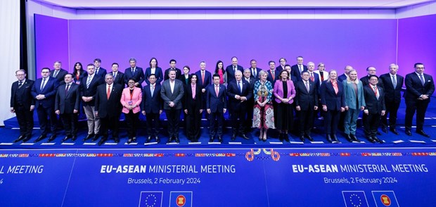 Propone Vietnam medidas para agilizar lazos ASEAN- UE hinh anh 1