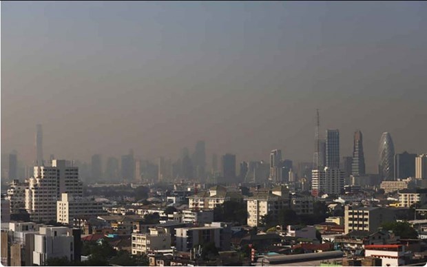 Funcionarios de Bangkok trabajan desde casa debido a la contaminacion hinh anh 1