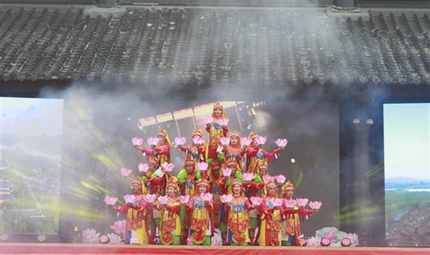 Celebran grandes festivales a inicios del Ano Nuevo Lunar hinh anh 2