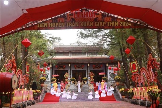 Celebran Festival del Templo Huyen Tran en la ciudad de Hue hinh anh 1