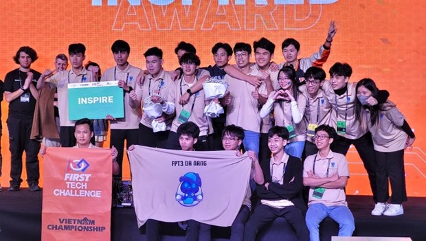 Estudiantes de Da Nang competiran en campeonato de robotica del mundo hinh anh 1