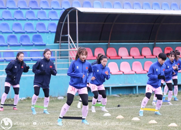 Futbol femenino de Vietnam se prepara para partido contra Corea del Norte hinh anh 1