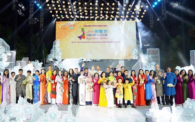 Efectuan X Festival de Ao Dai de Ciudad Ho Chi Minh hinh anh 1