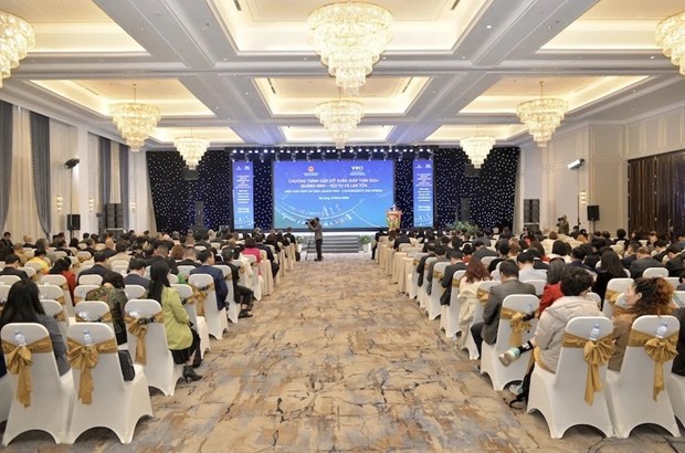 Quang Ninh se compromete a crear condiciones mas favorables para inversores hinh anh 1