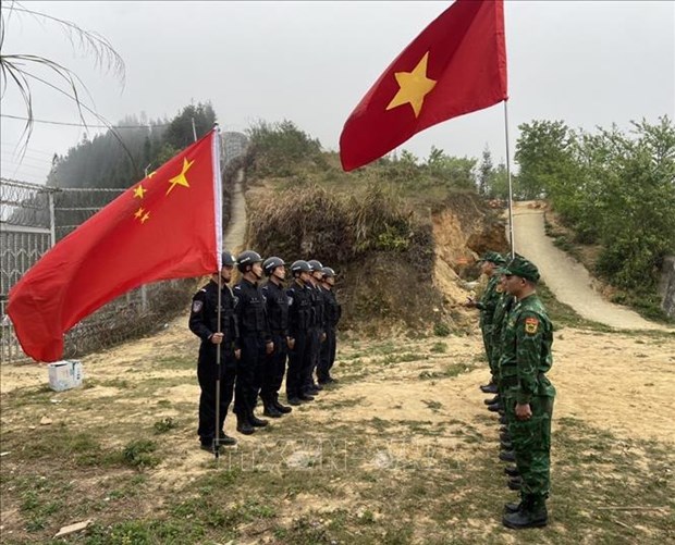 Vietnam y China realizan patrullaje en frontera comun hinh anh 1