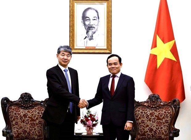 Viceprimer vietnamita recibe al subdirector general de la OIEA hinh anh 1