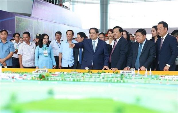 Urgen a provincia surena de Vinh Long optimizar recursos para el desarrollo hinh anh 2