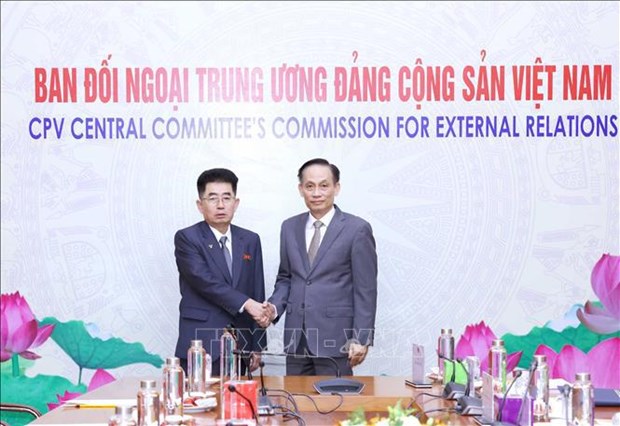 Robustecen cooperacion entre partidos de Vietnam y Corea del Norte hinh anh 1