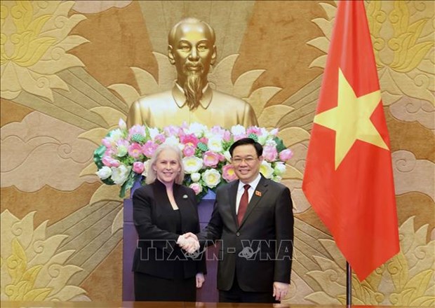 Vietnam disuesto a promover cooperacion mas sustantiva y estable con Estados Unidos hinh anh 1