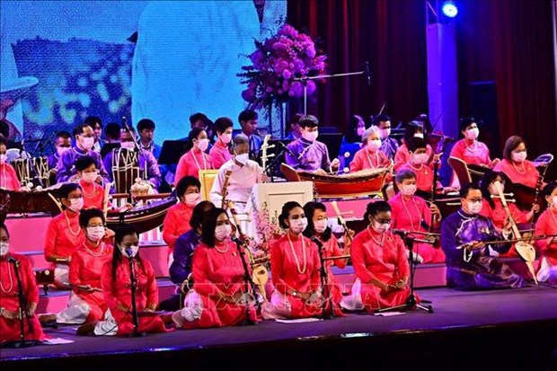 Princesa tailandesa presenta obra musical sobre Vietnam hinh anh 1