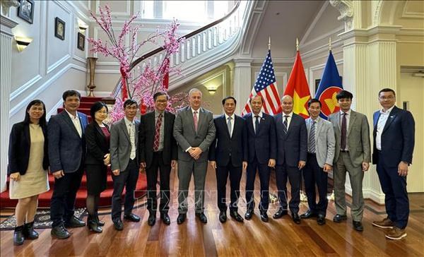 Canciller vietnamita continua actividades en Estados Unidos hinh anh 1