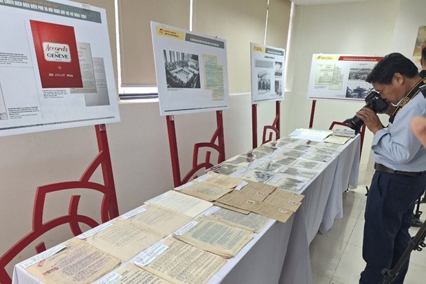 Exponen cientos de documentos ineditos sobre campana de Dien Bien Phu hinh anh 1