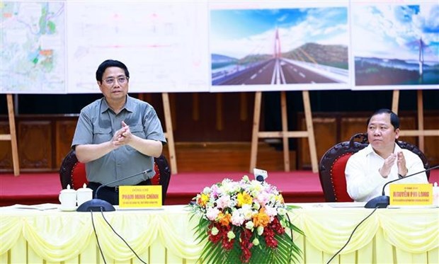 Trazan orientaciones para desarrollo de provincia vietnamita de Hoa Binh hinh anh 1