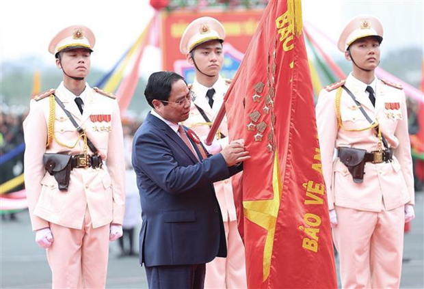 Premier vietnamita insta a construir una fuerza de policia movil de elite hinh anh 1