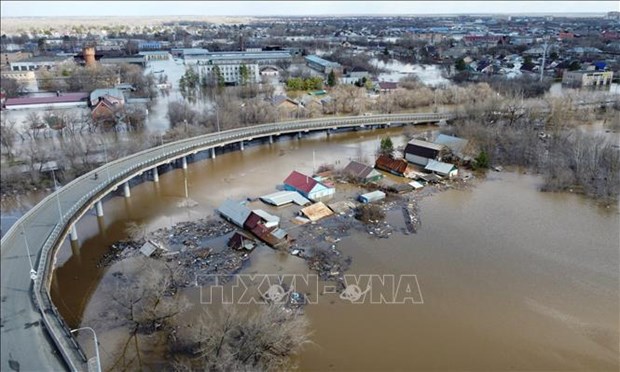 Canciller expresa condolencias a Rusia y Kazajstan por graves inundaciones hinh anh 1