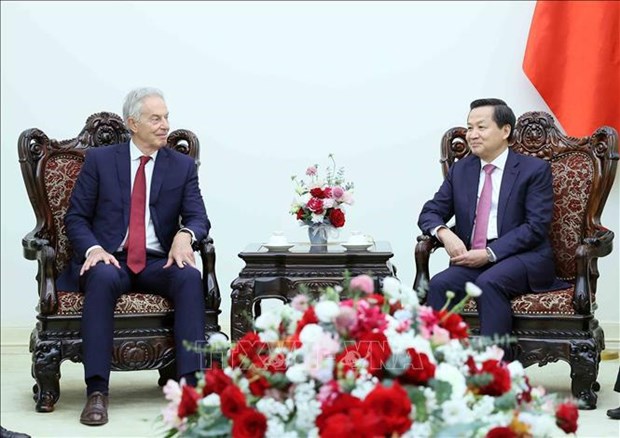 Vicepirmer ministro de Vietnam recibe al exprimer ministro britanico Tony Blair hinh anh 1