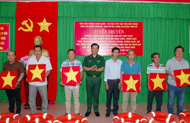 Provincia vietnamita participa en popularizacion de regulaciones contra la pesca ilegal hinh anh 1