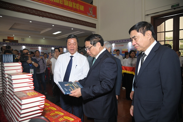 Libro sobre el General Vo Nguyen Giap se publica en cinco idiomas hinh anh 1
