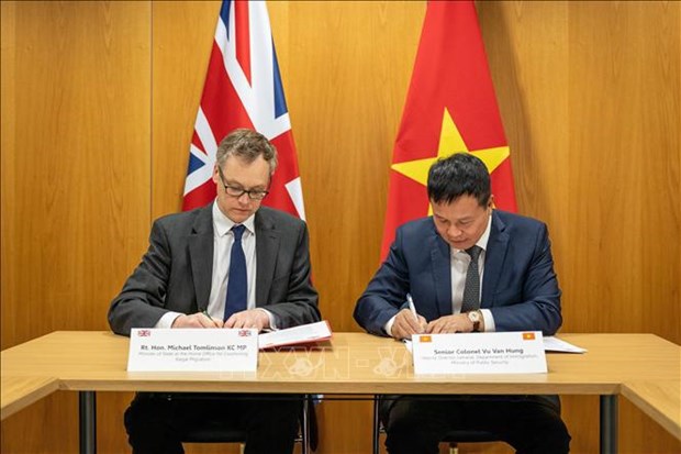 Vietnam y el Reino Unido firman declaracion conjunta sobre migracion ilegal hinh anh 1