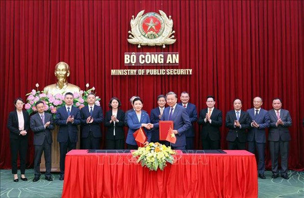 Fortalecen cooperacion entre ministerios vietnamita y chino hinh anh 1