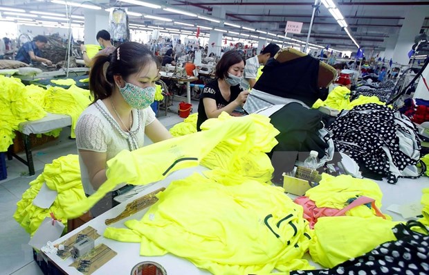 Calcula sector textil de Vietnam perdidas de casi 500 millones de dolares por COVID-19 hinh anh 1