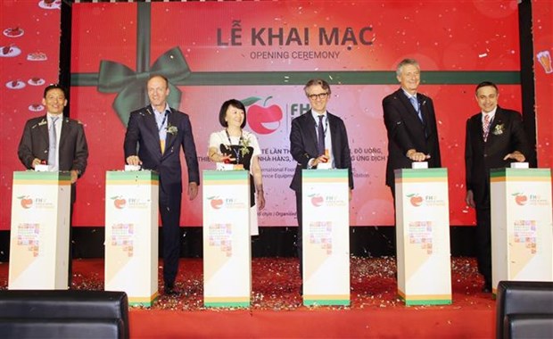 Mas de 300 empresas participan en Feria internacional Food & Hotel Vietnam 2022 hinh anh 1