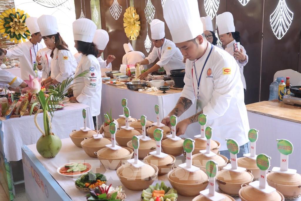 Metropolitano Mal uso Adversario 222 platos de coco en Vietnam establecen récord mundial | Cultura-Deporte |  Vietnam+ (VietnamPlus)